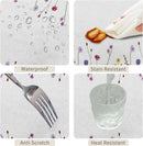 Toalha de Mesa de Páscoa Impermeável – Estampa Aquarelada de Coelho, Ovo e Cenoura