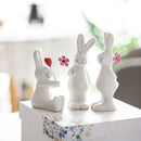 Conjunto com 3 Coelhos Decorativos Brancos em Cerâmica – Enfeites Criativos para Sala, Quarto
